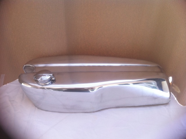 和*ん様 バイクタンク CB550 CB500 Honda CB550 / 500 Style Race Tank - Price £520 plus cap, £100 is